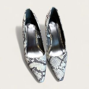 Vintage Merona Vegan Snakeskin Black White Gray 3inch Heels Size 7 LIKE NEW